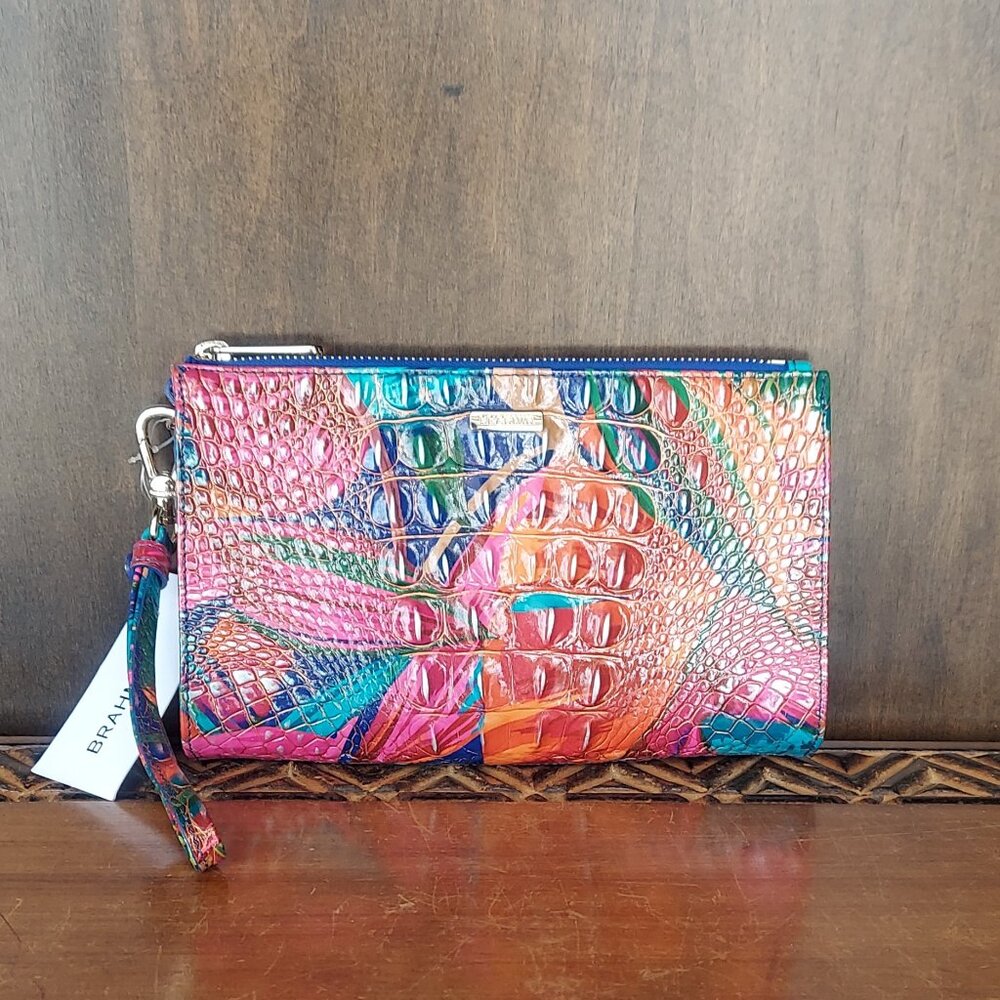 Brahmin Daisy Lush Melbourne Wristlet NWT